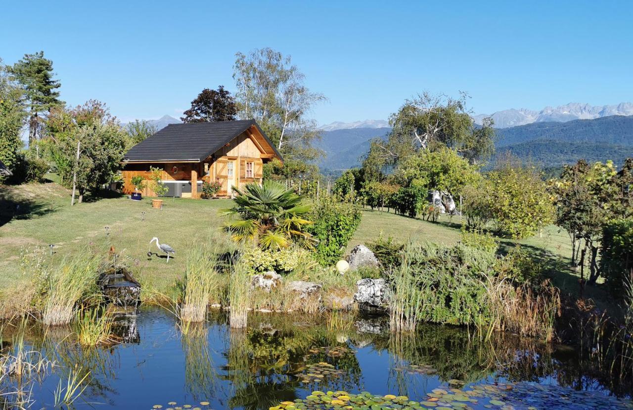 Au Petit Chalet Avec Son Spa - Escapade En Amoureux ! Cruet Esterno foto